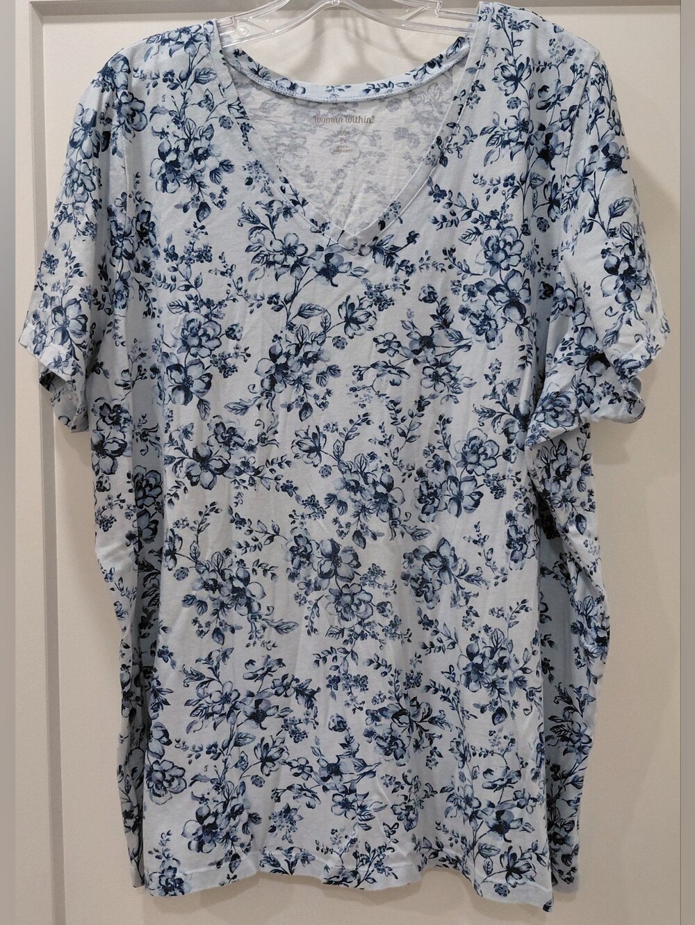 Woman Within Sz 2X Light Blue Floral V-Neck Tee